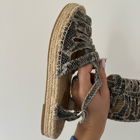 Espadrille snakeskin sandals - Picture 2 of 4